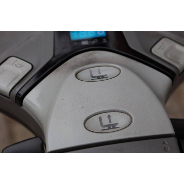 2016 BT SWE140L-49226240