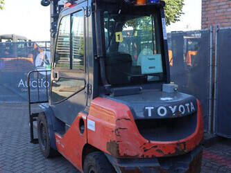 2020-toyota-02-8fdf30-1489842-49227111