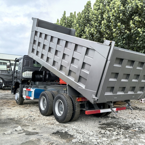 2025 HOWO 400hp-49228231