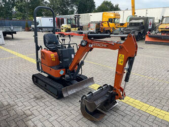 2019-hitachi-zx-10-u-6-49230392