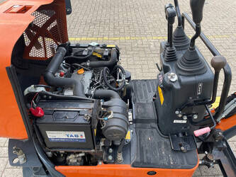 2019-hitachi-zx-10-u-6-49230399