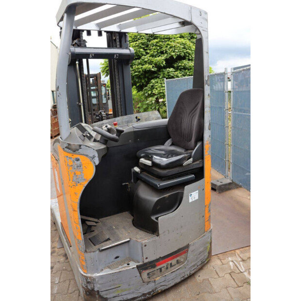 2010 Still FM-X25-49230504