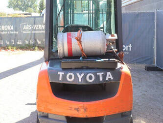 2007-toyota-02-8fgf30-1489428-49231382