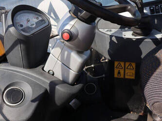 2014-jcb-409-agri-49231445