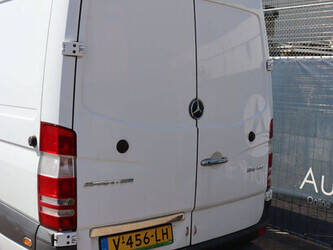 2018-mercedes-benz-sprinter-1489431-49231536
