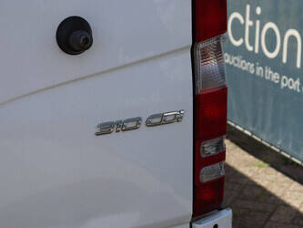 2014-mercedes-benz-sprinter-310cdi-49231589