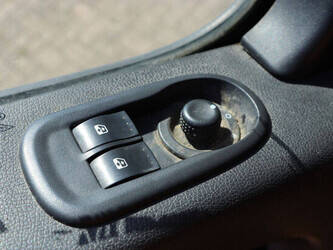 renault-master-1489434-49231704