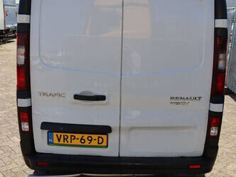 2019-renault-trafic-1489440-49231997