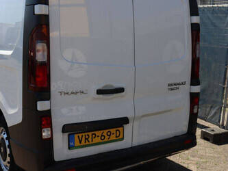 2019-renault-trafic-1489440-49232007
