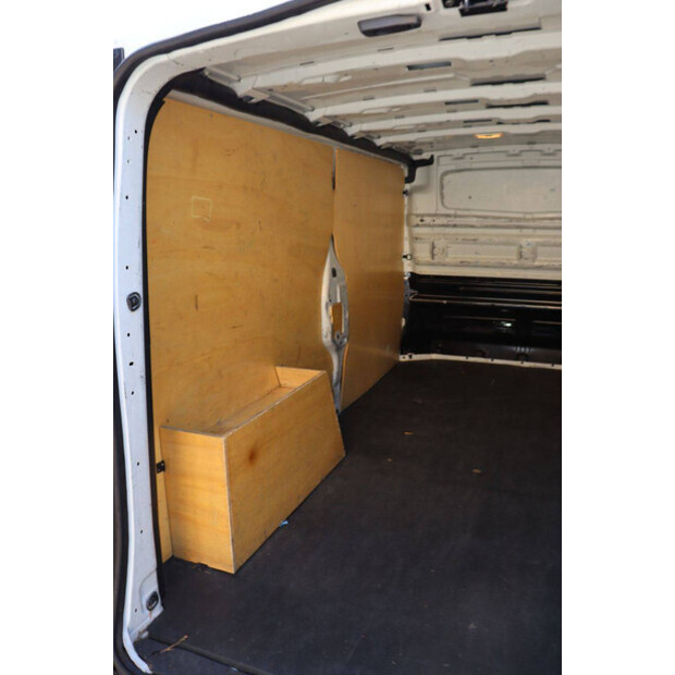2019 Renault Trafic-49232013