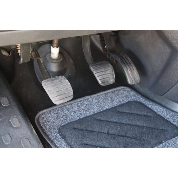 2019 Renault Trafic-49232029