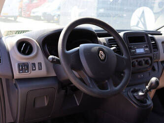 2019-renault-trafic-1489440-49232030