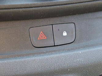 2019-renault-trafic-1489440-49232044