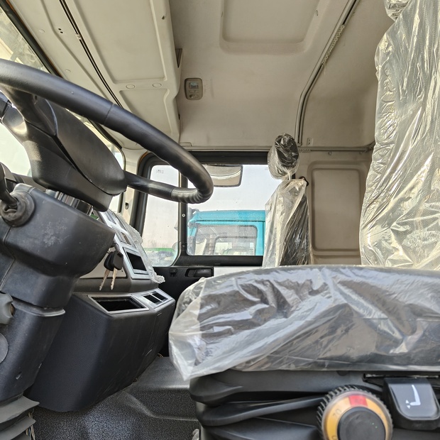 2025 SHACMAN F3000-49233348