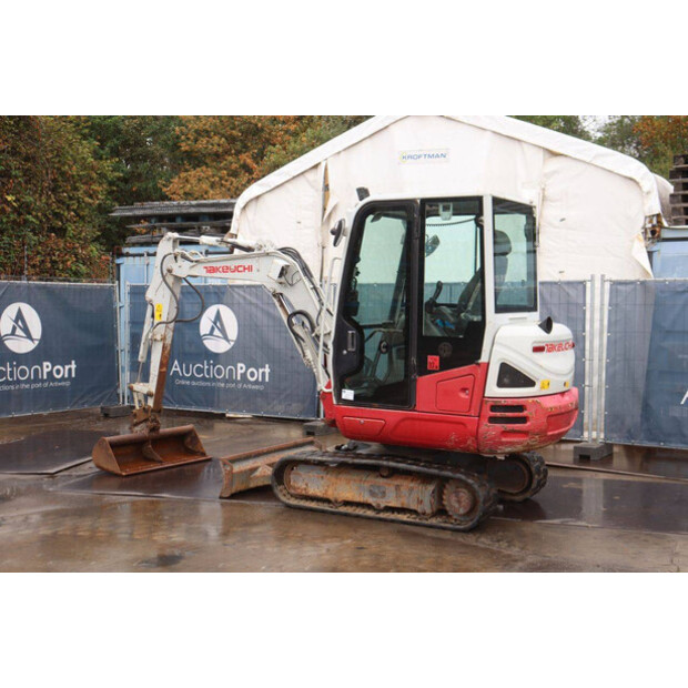 2017 TAKEUCHI TB230-49239992