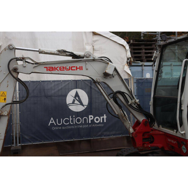 2017 TAKEUCHI TB230-49240001