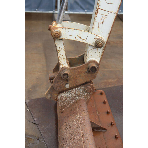 2017 TAKEUCHI TB230-49240003