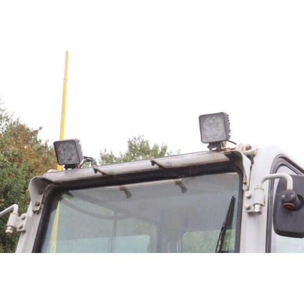 2017 TAKEUCHI TB230-49240008