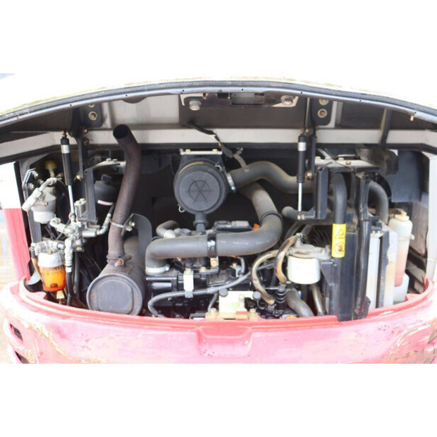 2017 TAKEUCHI TB230-49240016