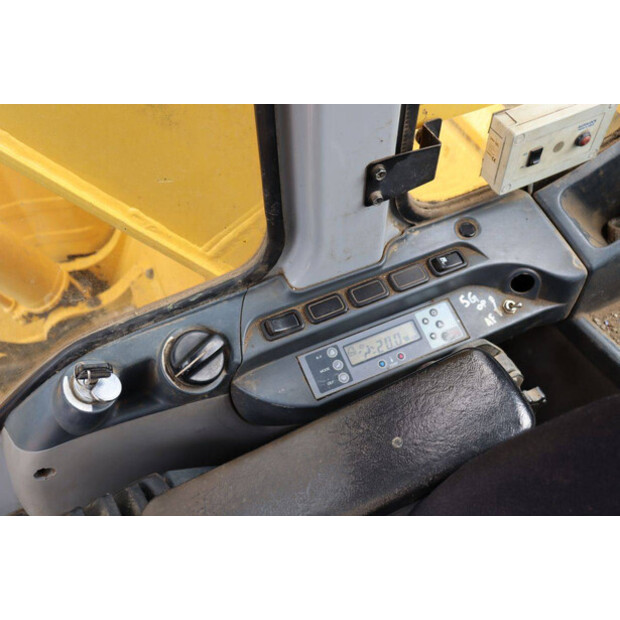 2008 New Holland Kobelco E135BSR-2-49240632
