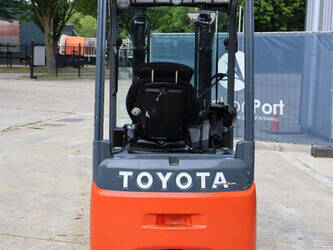 2018-toyota-8fbe16t-1489482-49240708