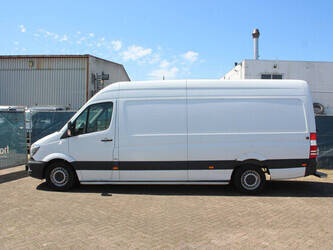 2015-mercedes-benz-sprinter-313cdi-1489484-49240779
