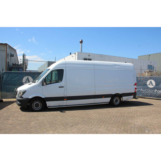 2015 Mercedes-Benz SPRINTER-49240823
