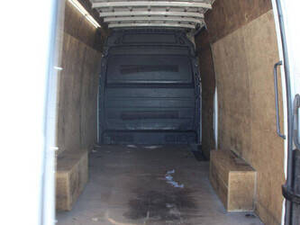 2015-mercedes-benz-sprinter-1489485-49240837