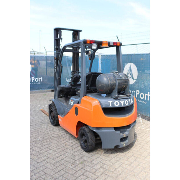 2017 تويوتا 02-2FG25-49241386