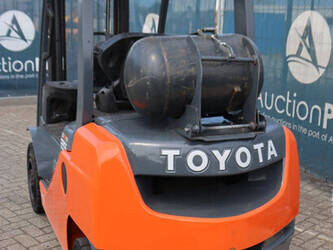 2017-toyota-02-2fg25-1489503-49241401