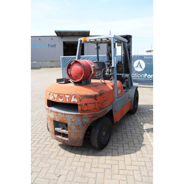 Toyota 52-6FGA50-49241435