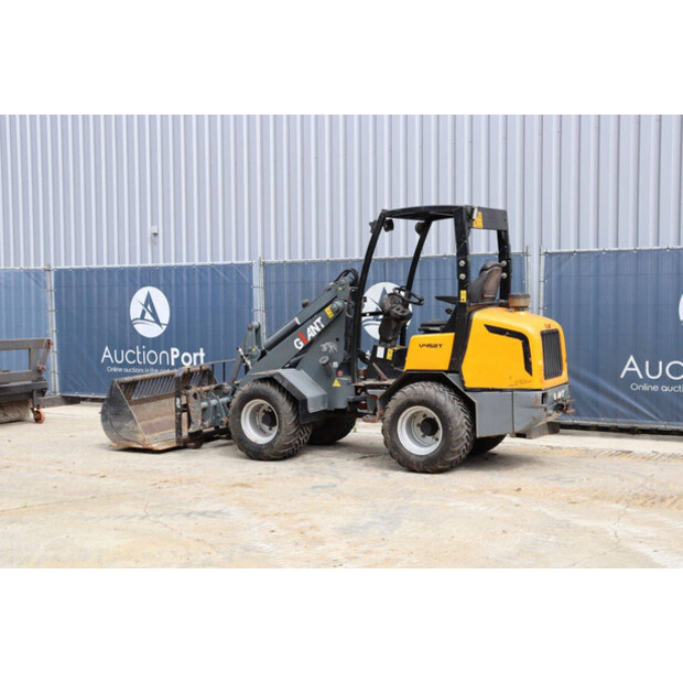 2011 جاينت V452T-49241832