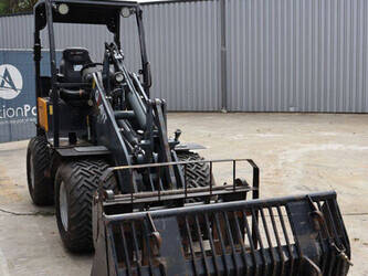 2011-giant-v452t-1489521-49241836