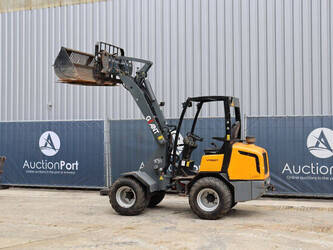 2011-giant-v452t-1489521-49241869