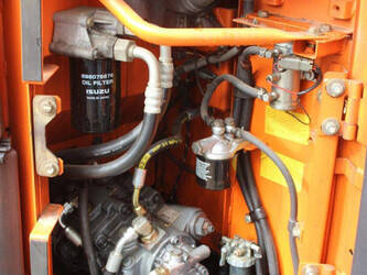 2010-hitachi-zx85us-3-1489528-49242052