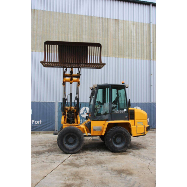 2001 Ahlmann AZ85-49242133