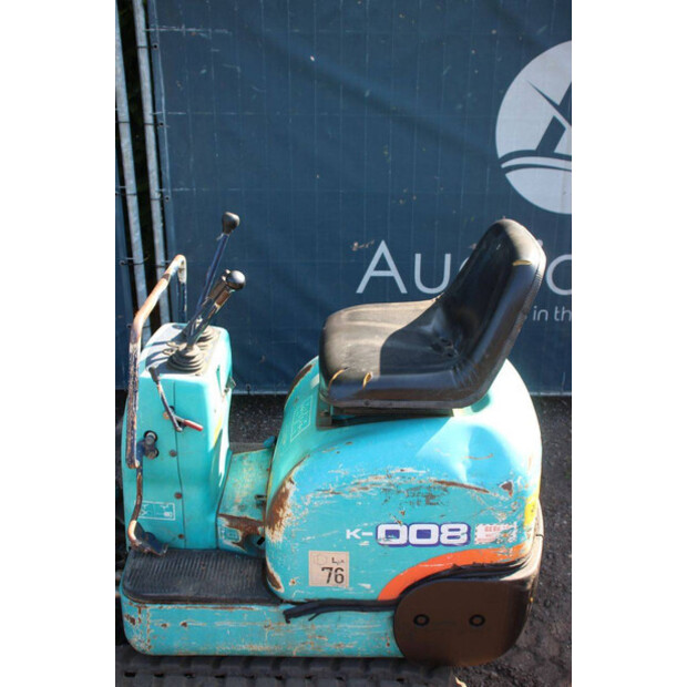 2000 KUBOTA K-008-49242810