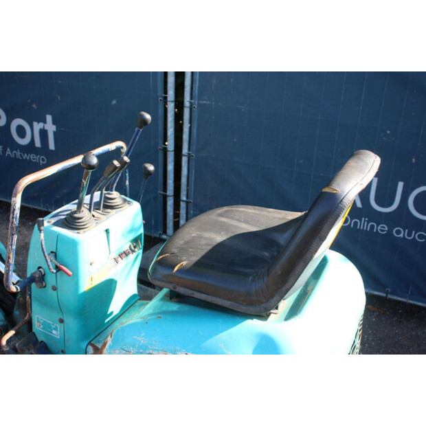 2000 KUBOTA K-008-49242811
