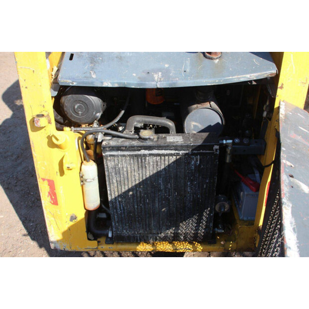 2014 Gehl 3840-49242829