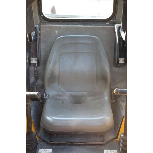 2014 Gehl 3840-49242833