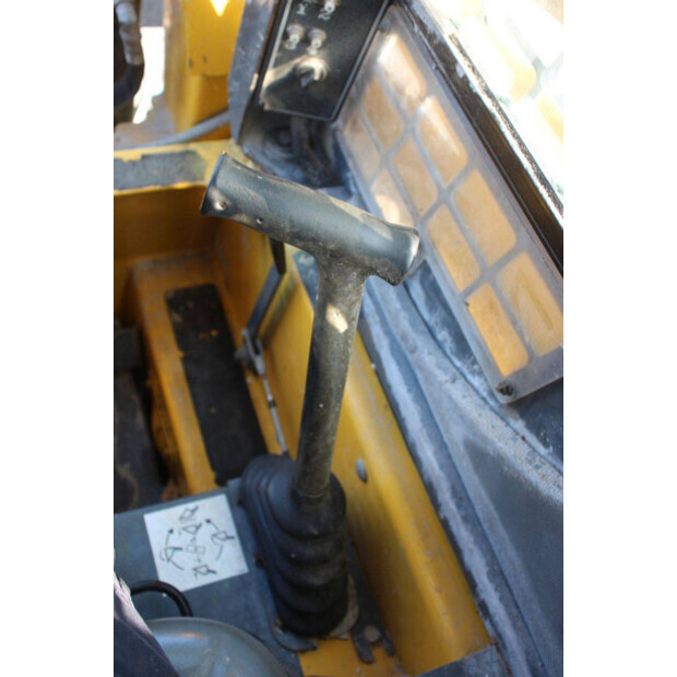 2014 Gehl 3840-49242834