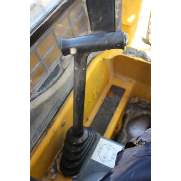 2014 Gehl 3840-49242835