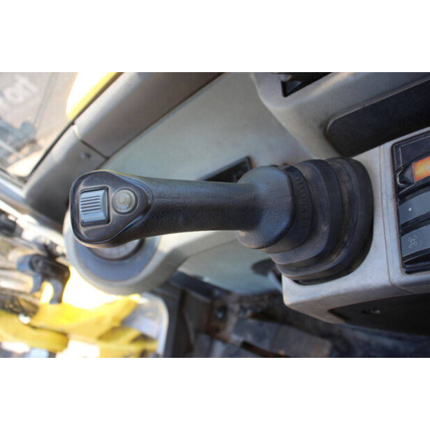 2015 Neuson 6503-49243049