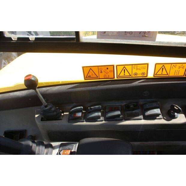2015 Neuson 6503-49243052