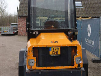 2012-giant-v881t-1491399-49243261