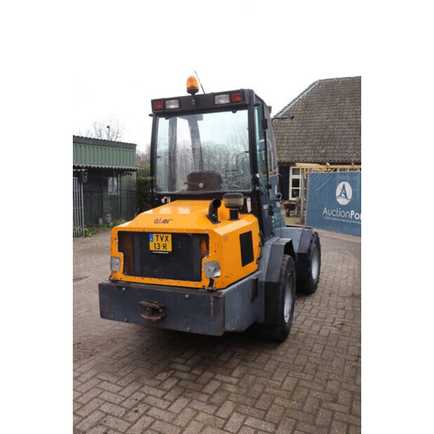 2012 GiANT V881T-49243262