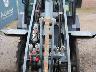 2012-giant-v881t-1491399-49243269