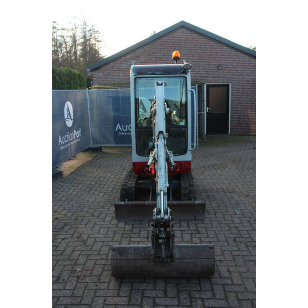 2011 TAKEUCHI TB016-49243666