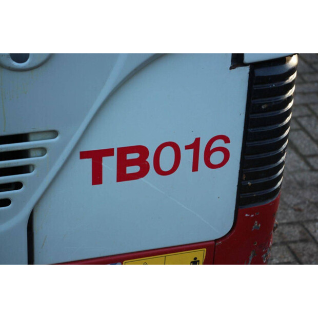 2011 TAKEUCHI TB016-49243683