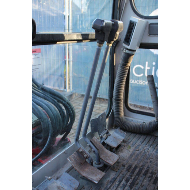 2011 TAKEUCHI TB016-49243690